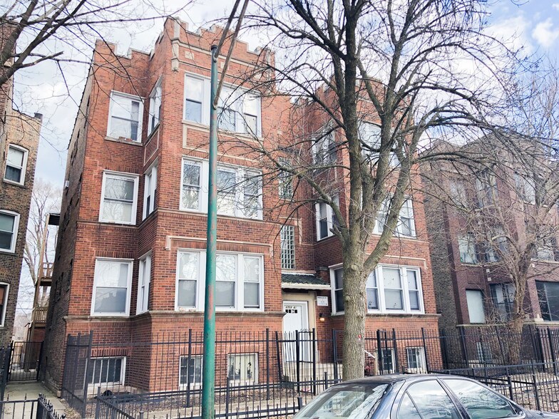 Primary Photo Of 6741 S Ridgeland Ave, Chicago Apartments For Sale
