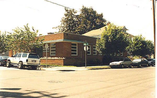 More Photos Of 1727 NE 13th Ave, Portland Medical For Lease