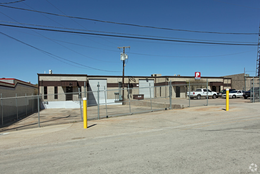 Primary Photo Of 1611 Tantor Rd, Dallas Service For Lease