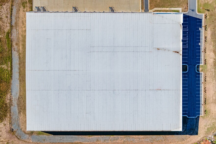 More Photos Of 6000 Enterprise Park Dr, Sanford Distribution For Sale