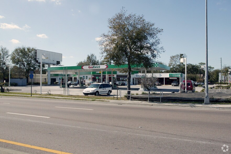 Primary Photo Of 6927-6935 Little Rd, New Port Richey Freestanding For Lease