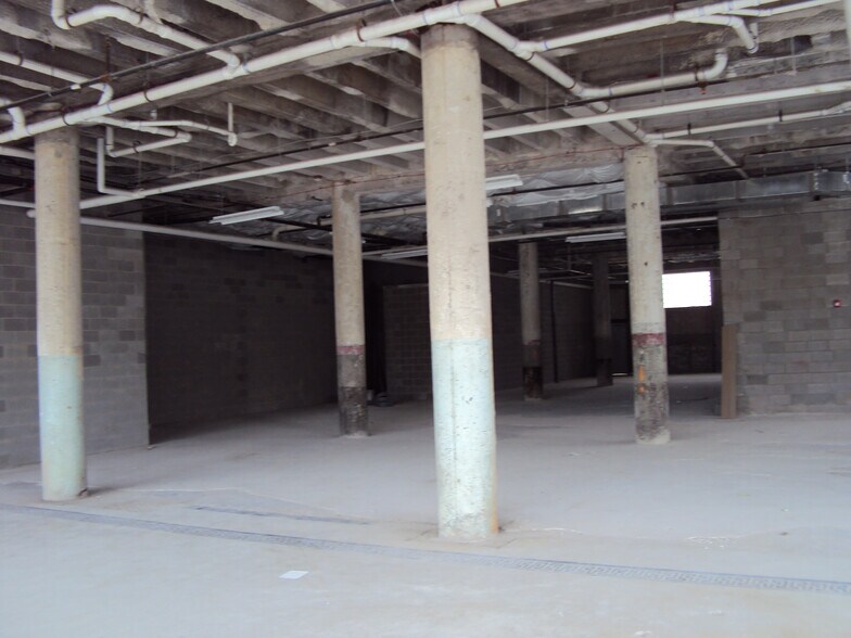 More Photos Of 131-137 E 5th Ave, Gary Apartments For Lease