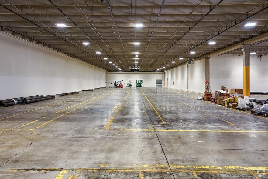 More Photos Of 4550 Kingston St, Denver Industrial For Sale
