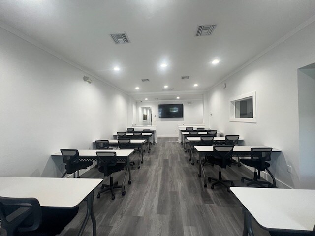 More Photos Of 910 Cape Coral Pky E, Cape Coral Restaurant For Sale