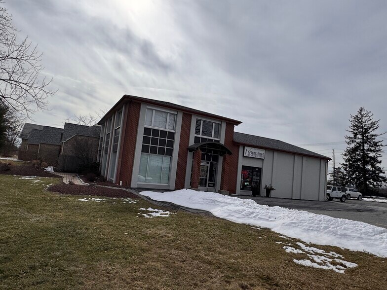 More Photos Of 1645-1655 Hausman Rd, Allentown Storefront Retail Office For Lease