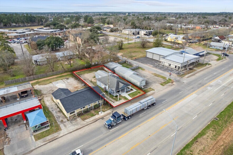 More Photos Of 119 Magnolia Blvd, Magnolia Office For Sale
