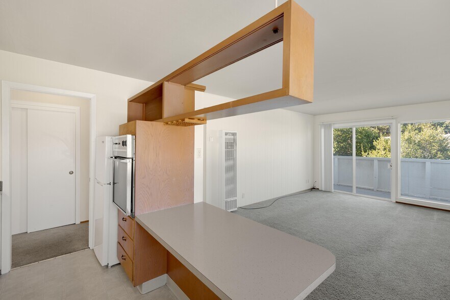 More Photos Of 6 Garden Ct, Belmont Apartments For Sale