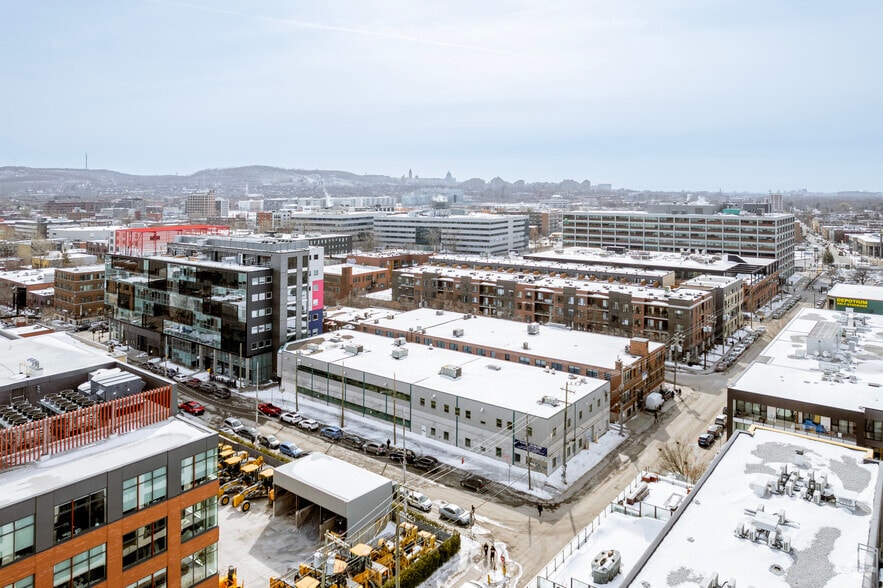 Primary Photo Of 7240 Rue Waverly, Montréal Loft Creative Space For Lease