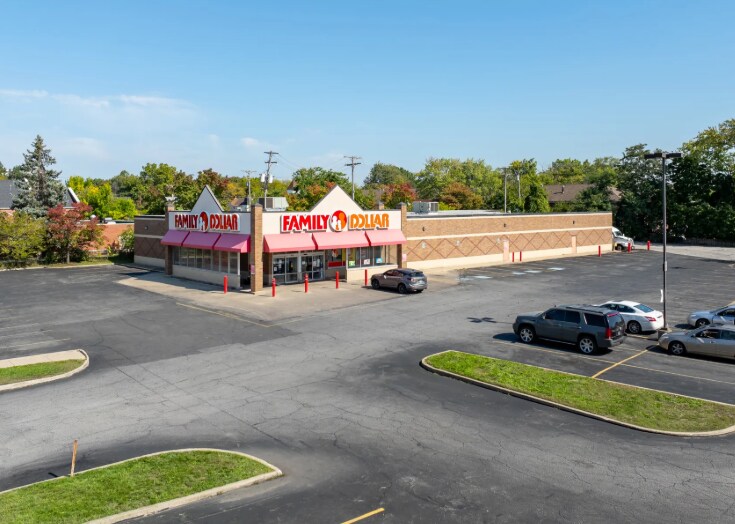 More Photos Of 3787 Pearl Rd, Cleveland Supermarket For Sale