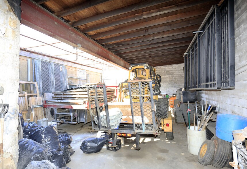 More Photos Of 2883 Miles Ave, Bronx Warehouse For Lease