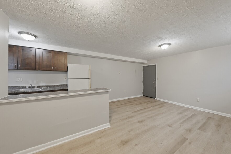 More Photos Of 1209 W Galbraith Rd, Cincinnati Apartments For Sale