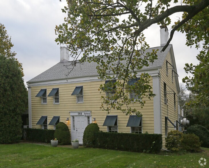 More Photos Of 755 Montauk Hwy, Water Mill Restaurant For Lease