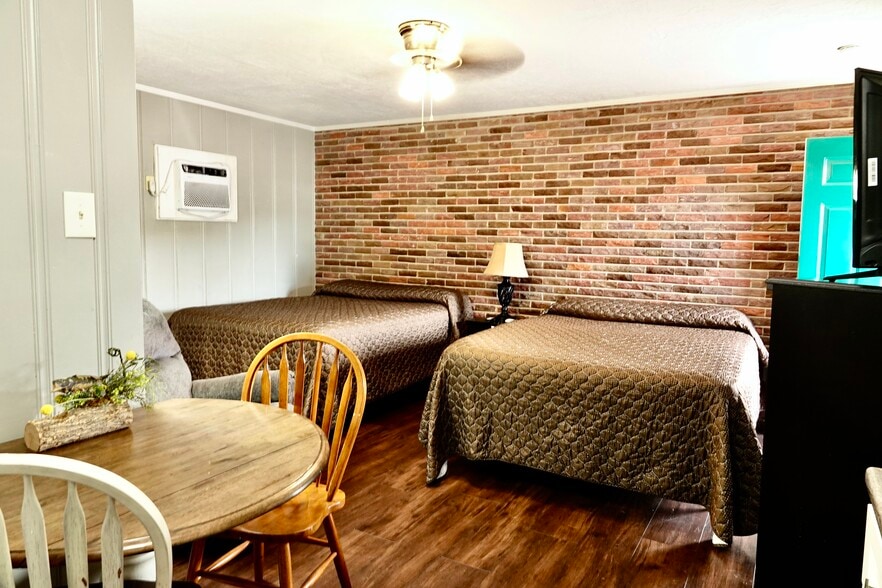 More Photos Of , Hornbeak Unknown For Sale