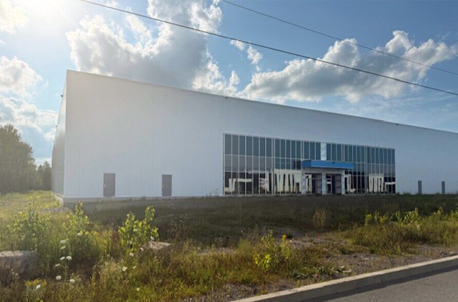 Primary Photo Of 1125 St Karel-Velan, Granby Industrial For Sale