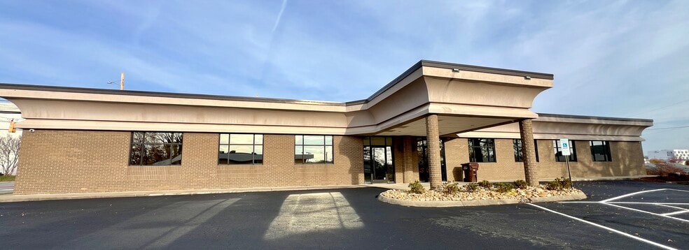 More Photos Of 719 N Elm St, High Point Medical For Lease