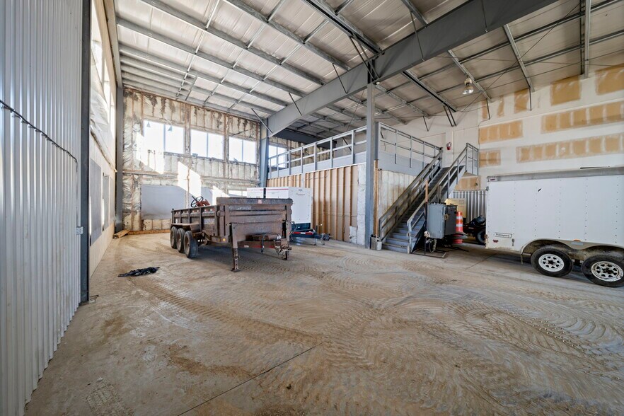 More Photos Of 8028 Edgar Industrial Cres, Red Deer Warehouse For Sale