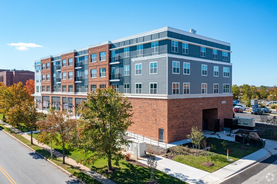 More Photos Of 1100 E 33rd St, Baltimore Office For Sale