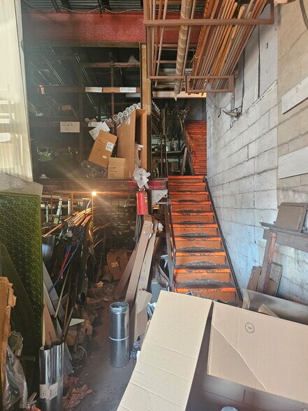 More Photos Of 1307 Walnut St, Mckeesport Freestanding For Sale