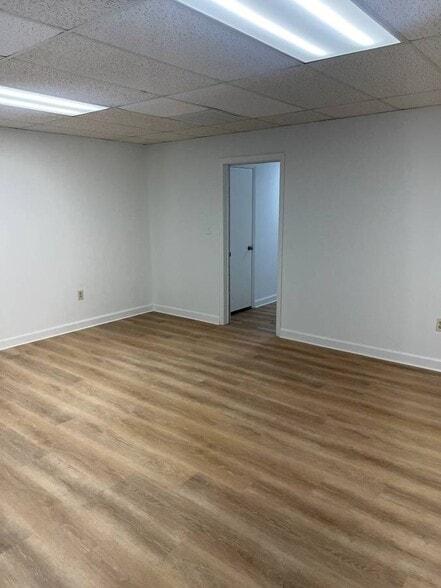 More Photos Of 4696-4698 Honeygrove Rd, Virginia Beach Daycare Center For Lease