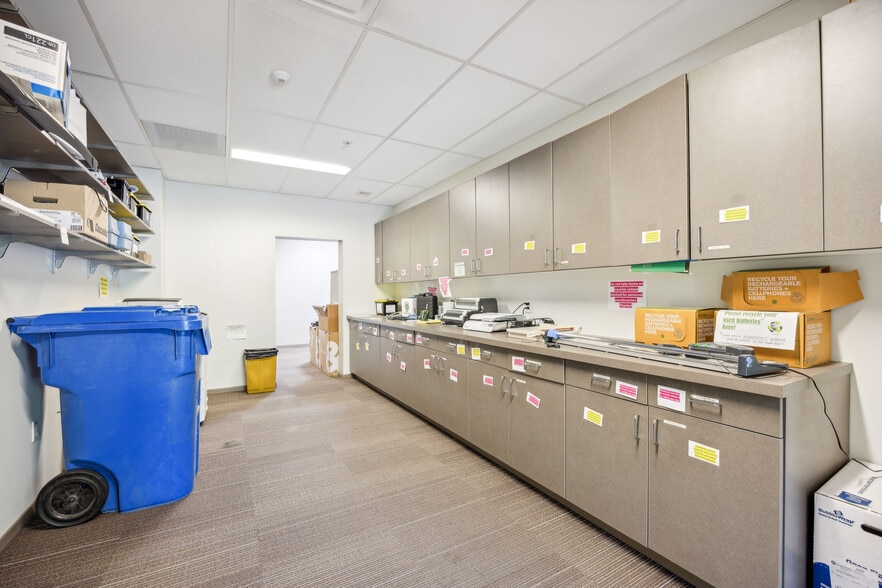 More Photos Of 10245-10255 Old Columbia Rd, Columbia Office For Sale