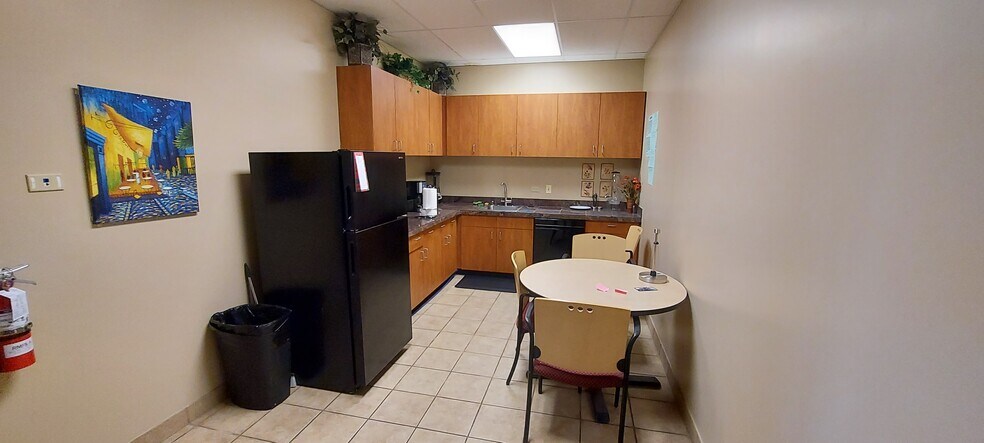 More Photos Of 7399 S Tucson Way, Centennial Flex For Lease