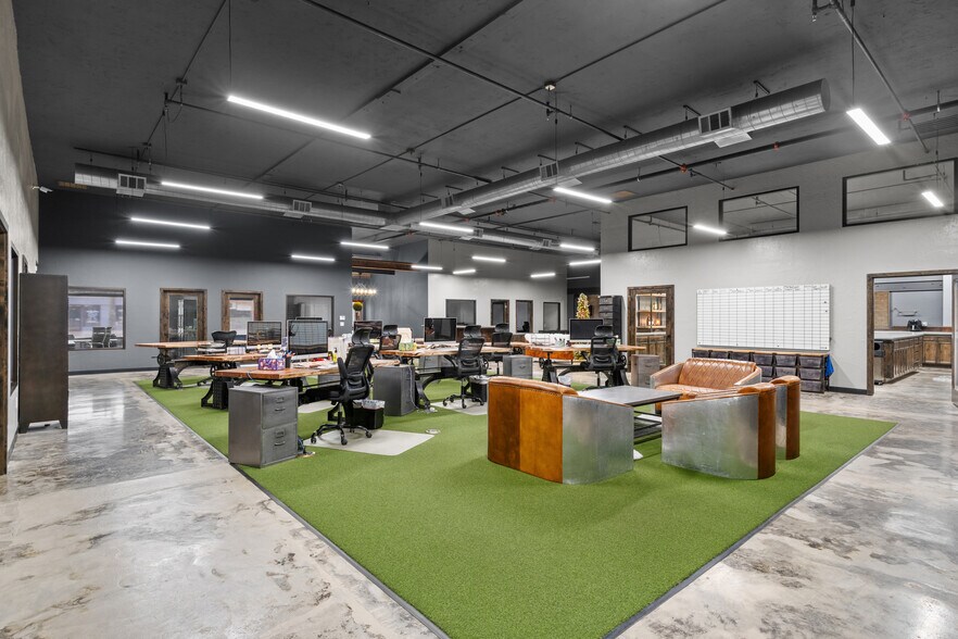 More Photos Of 514 Robertson Blvd, Chowchilla Storefront For Sale