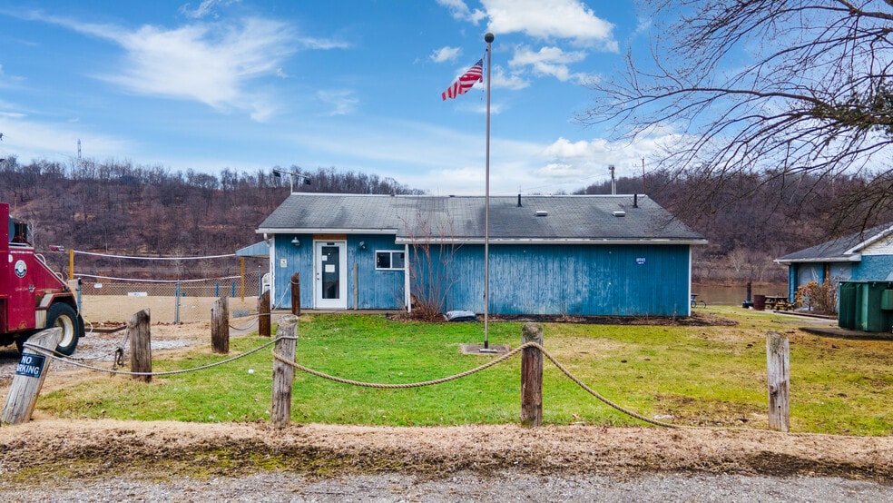 More Photos Of 1200 N River, Toronto Marina For Sale