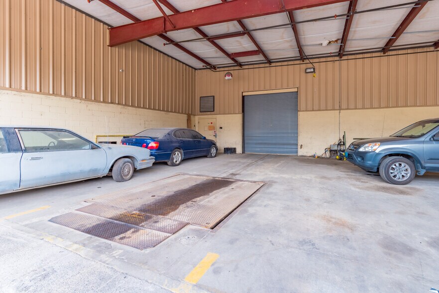 More Photos Of 111 N 12th St, West Columbia General Retail For Sale