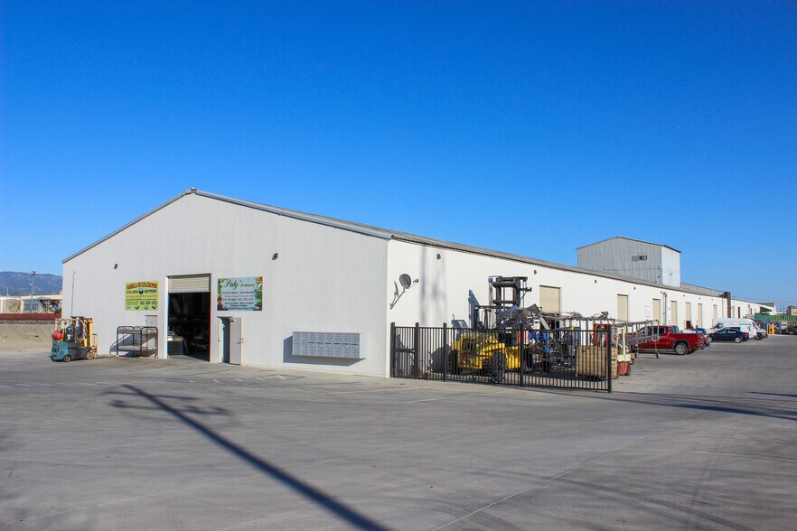 Primary Photo Of 901-909 Harkins Rd, Salinas Warehouse For Lease