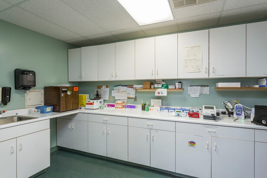More Photos Of 1947 Medical Ave, Harrisonburg Medical For Lease