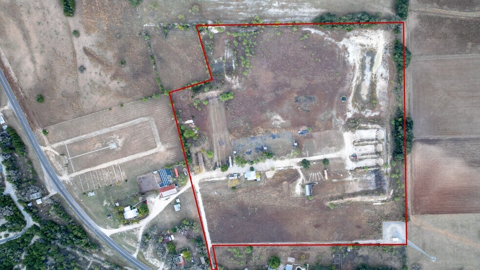 More Photos Of 21.4 +/- AC on FM 1077, Bandera Sports And Entertainment For Sale