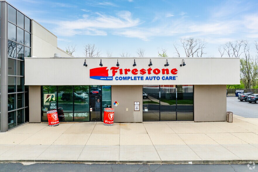 More Photos Of 180-200 S Western Ave, Carpentersville Unknown For Lease