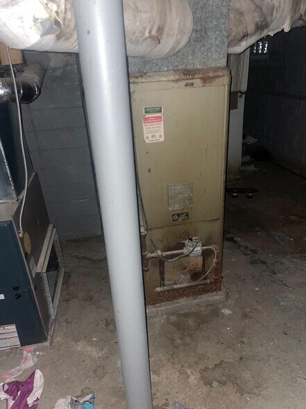 More Photos Of 10706 Crestwood Ave, Cleveland Apartments For Sale