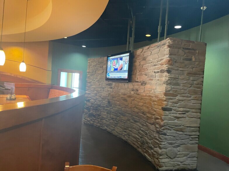 More Photos Of 2704 Walton Way, Marion Restaurant For Lease