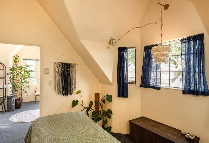 More Photos Of 1084 Cass St, Monterey Medical For Sale