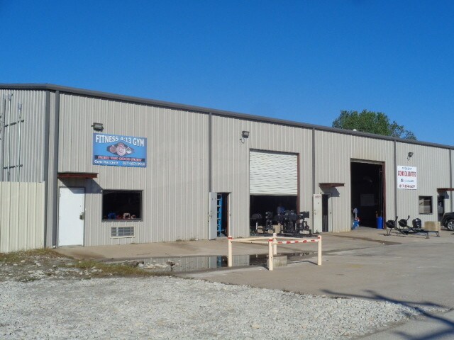 More Photos Of 550 Bear Cat Rd, Aledo Warehouse For Lease