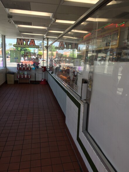 More Photos Of 4050 Crenshaw Blvd, Los Angeles Fast Food For Lease