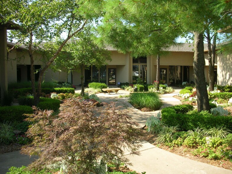 More Photos Of 5212-5232 E 69th Pl, Tulsa Office For Lease
