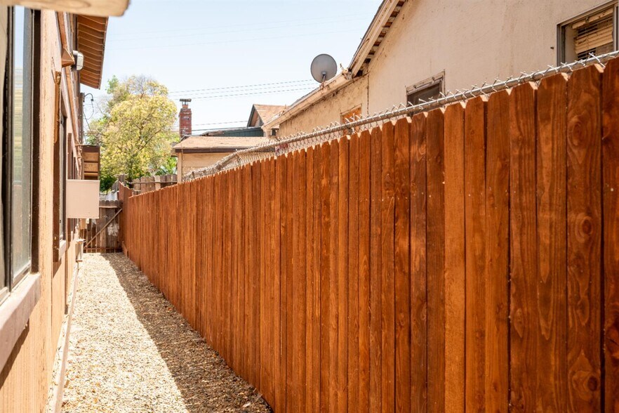 More Photos Of 2944 Del Paso Blvd, Sacramento Apartments For Sale