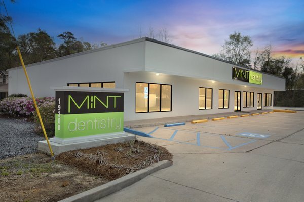 Primary Photo Of 19300 N 4th St, Covington Storefront Retail Office For Sale