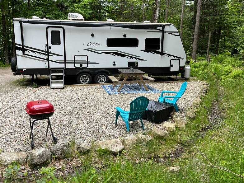 More Photos Of 279 Harrison Rd, Norway Hotel For Sale