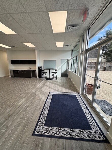 More Photos Of 7720 Westview Dr, Houston Office For Lease