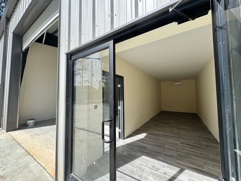 More Photos Of 3720 W County Line Rd, Douglasville Light Distribution For Lease