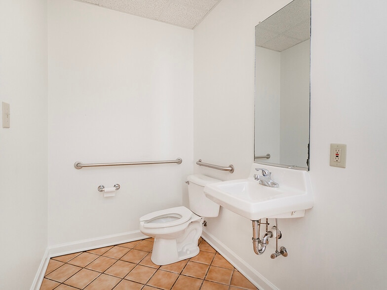 More Photos Of 3051-3057 S Church St, Burlington Office For Sale