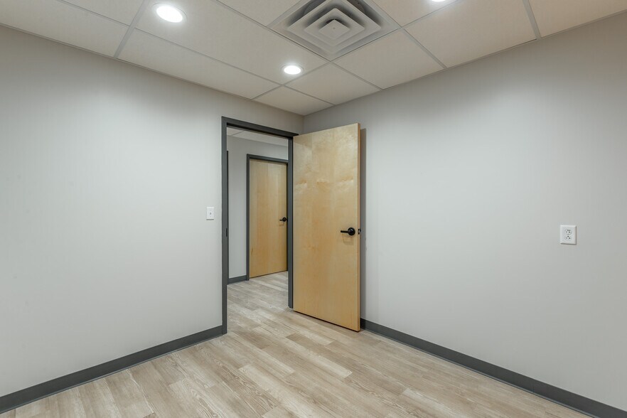More Photos Of 929 Spring Creek Rd, Chattanooga Medical For Lease