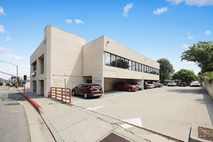 More Photos Of 300 S Garfield Ave, Monterey Park Office For Sale