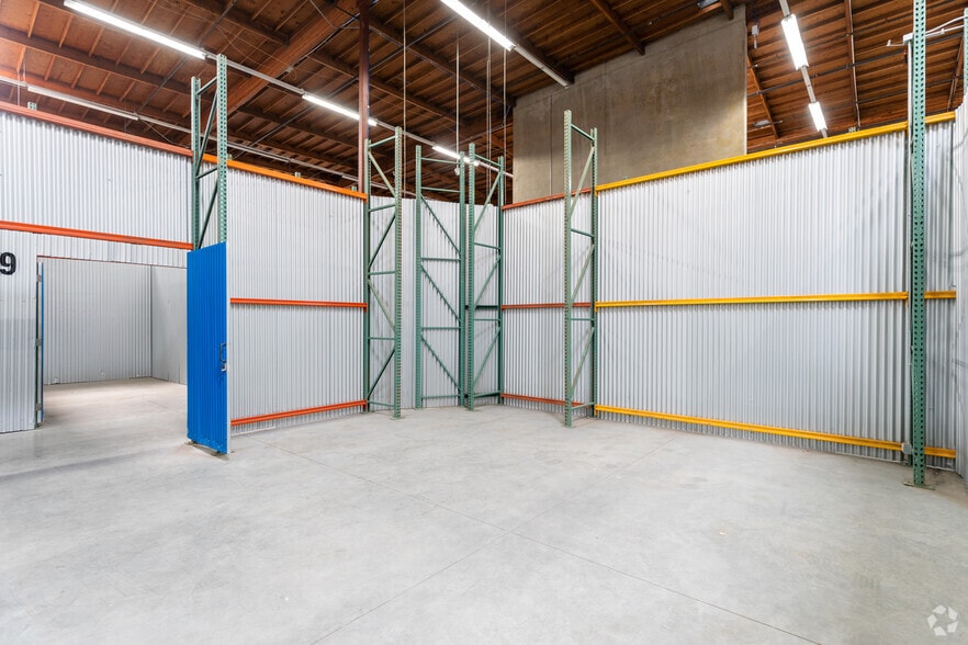 More Photos Of 4901-4911 Central Ave, Richmond Showroom For Lease