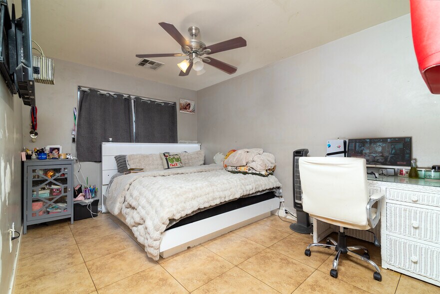 More Photos Of 822 E Montecito Ave, Phoenix Apartments For Sale