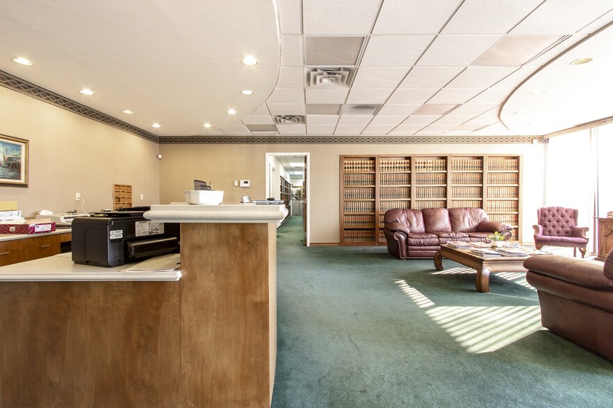 More Photos Of 4171 N Mesa St, El Paso Office For Sale