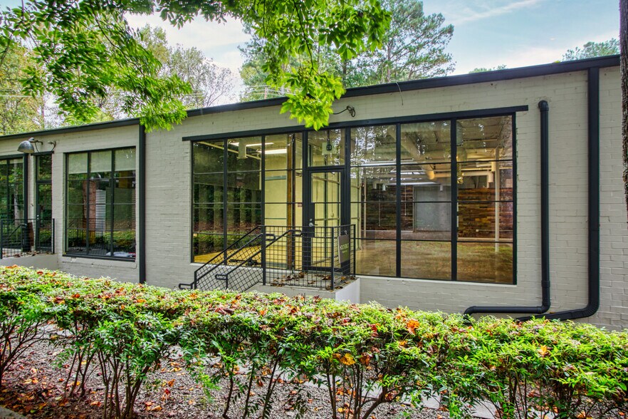 More Photos Of 1123 Zonolite Rd NE, Atlanta Unknown For Lease